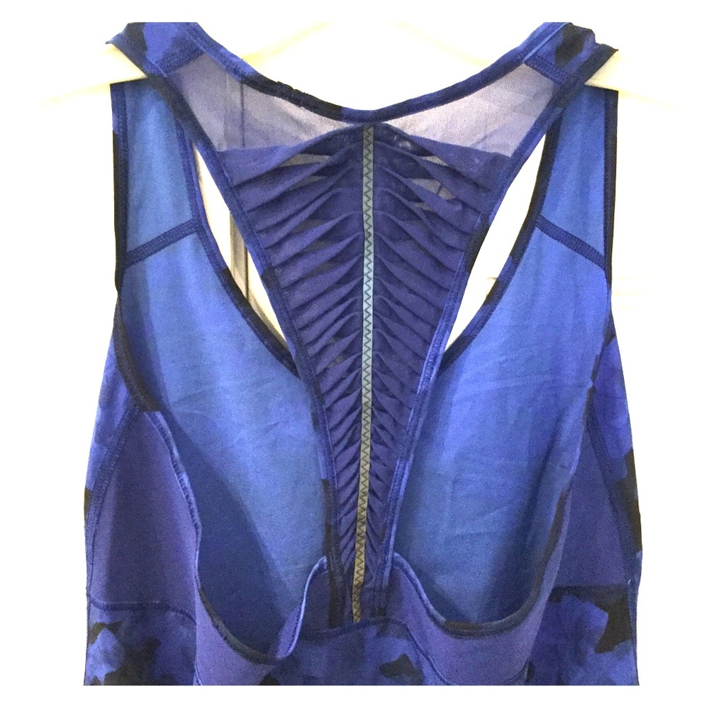 Lululemon luxtreme top